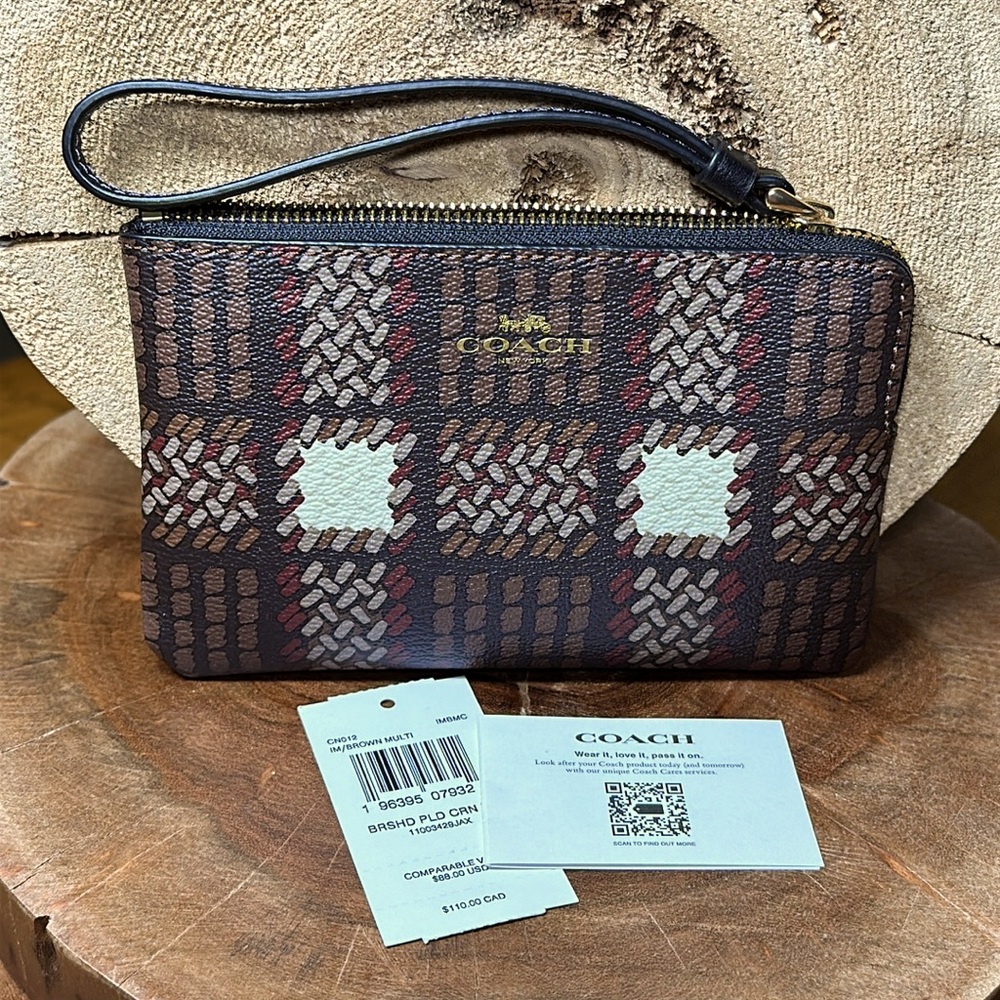 *NWT* COACH Corner Zip Wristlet With Brushed Plaid Print - Picture 2 of 7